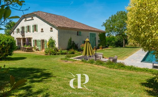 Country House in Beaumont-de-Lomagne, Occitania, France 1