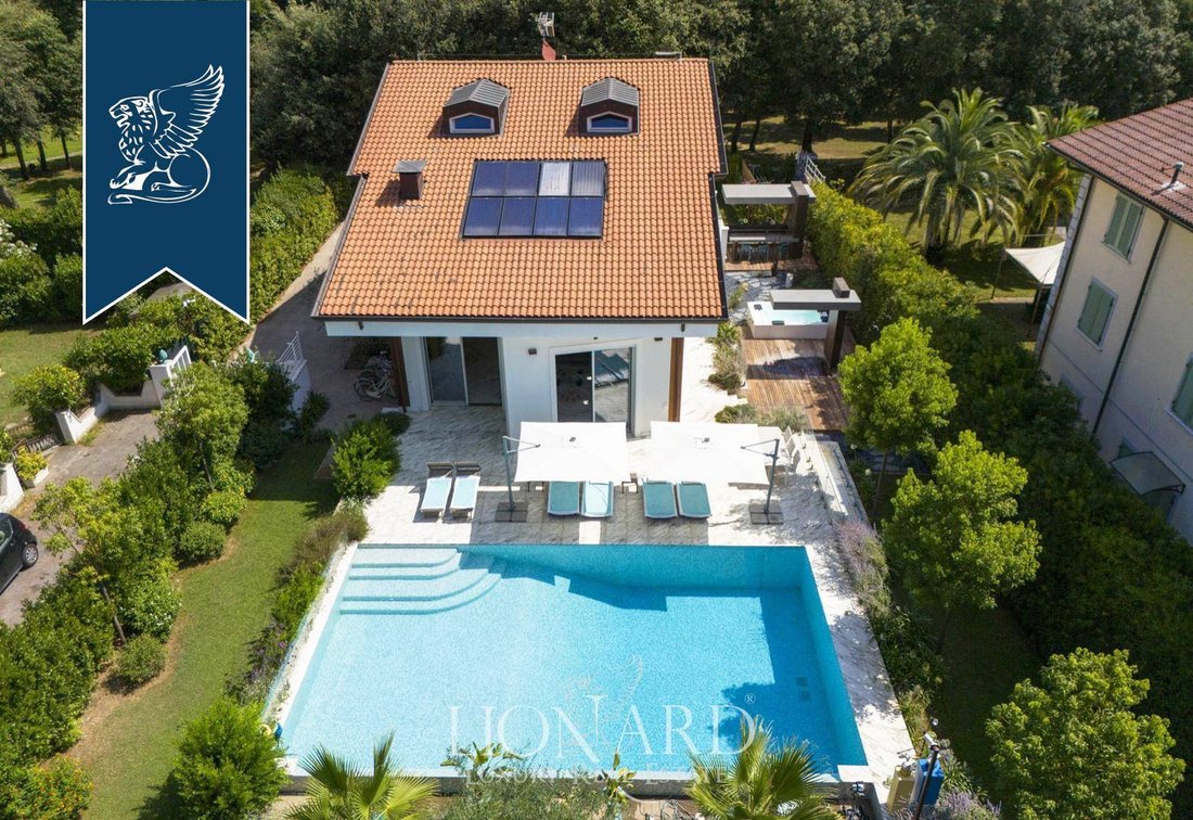 Villa in Motrone, Pietrasanta, Italy 2 - 13995402
