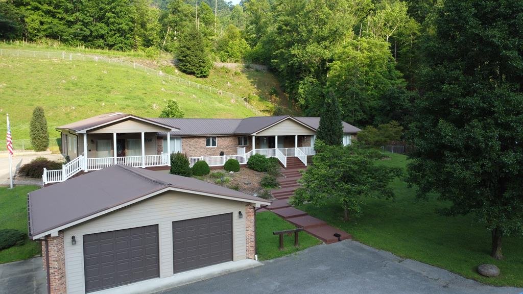 House in Raccoon, Kentucky, United States 1 - 18331558