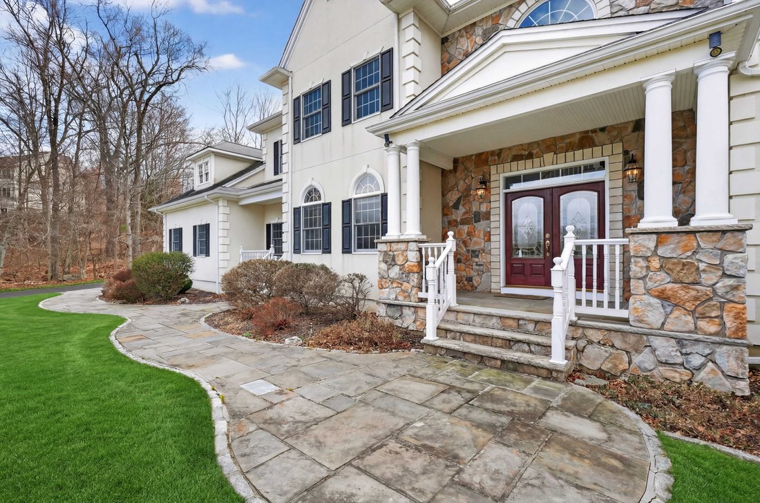 House in Carmel Hamlet, New York, United States 2 - 17638230