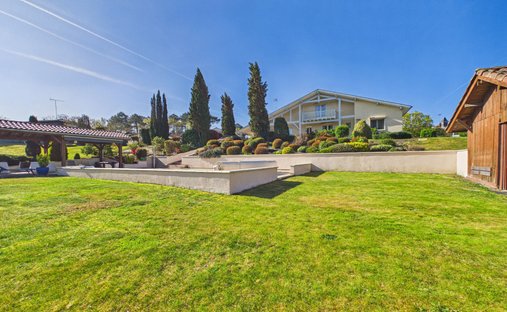 Villa in Herm, Nouvelle-Aquitaine, France 1