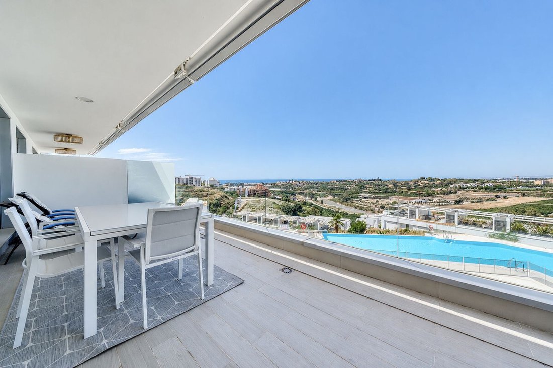 Apartment in Cancelada, Estepona, Andalusia 1 - 18327954