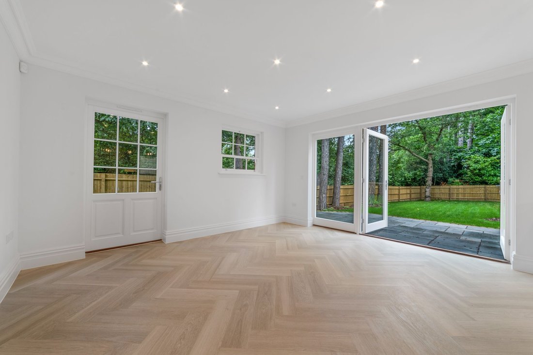 House in Sunninghill, England 3 - 18326868