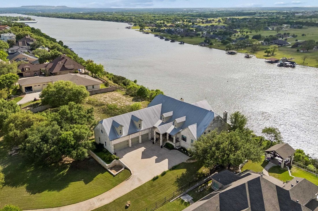 House in Granbury, Texas, United States 1 - 17761148