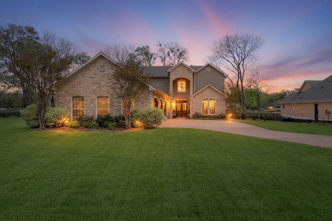 House in Corsicana, Texas, United States 1 - 17525267