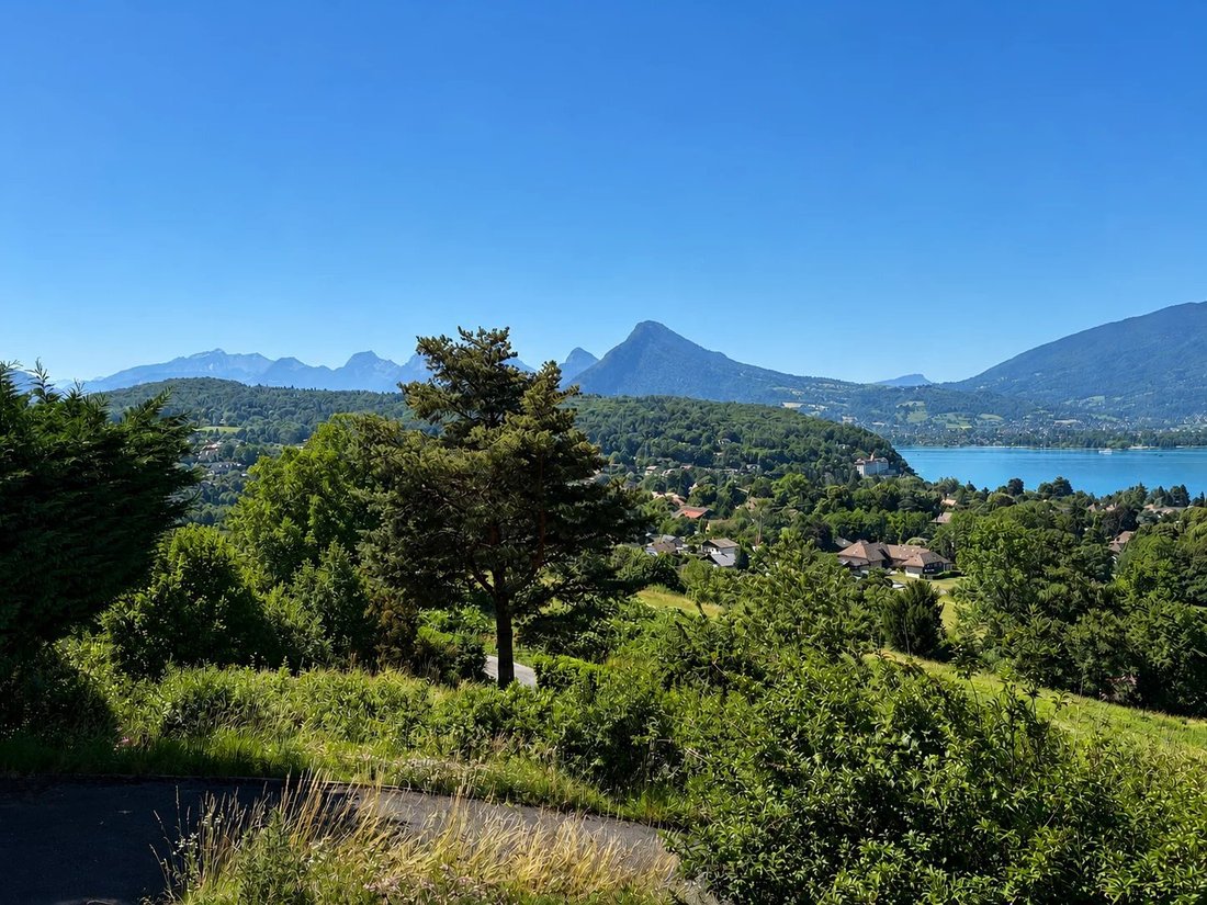 Land in Menthon-Saint-Bernard, Auvergne-Rhône-Alpes, France 2 - 18328276