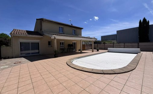 House in Mérignac, Nouvelle-Aquitaine, France 1