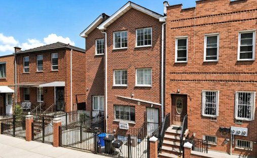 House in New York, New York, United States 1