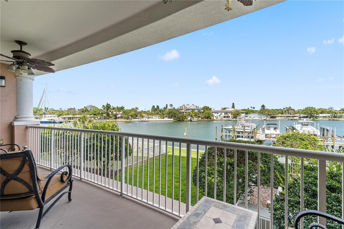 Condo in St. Pete Beach, Florida, United States 5 - 18327333