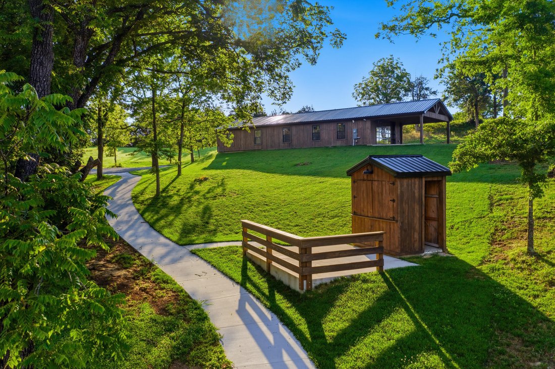 House in Lawrenceburg, Kentucky, United States 3 - 18326648