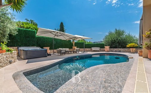 Villa in Sainte Colombe, Vence, France 1