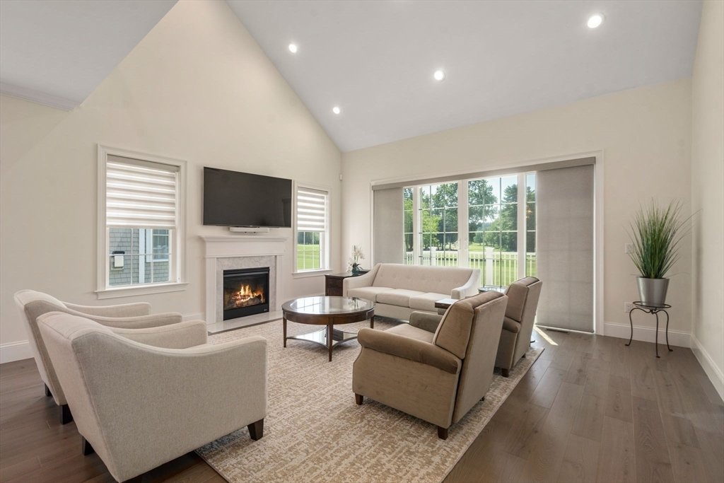 Townhouse in Sharon, Massachusetts, United States 4 - 18328119