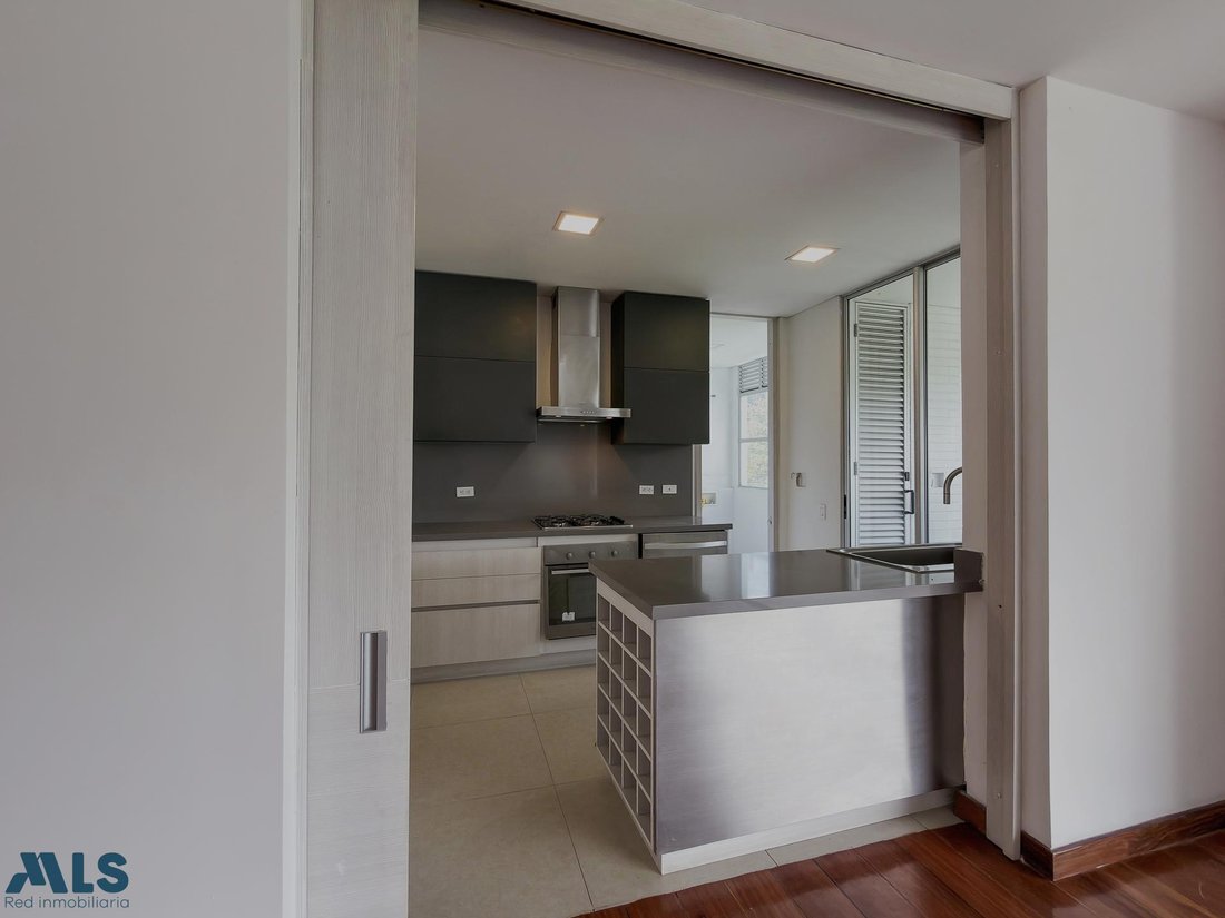 Apartment in Medellín, Antioquia, Colombia 5 - 18327371