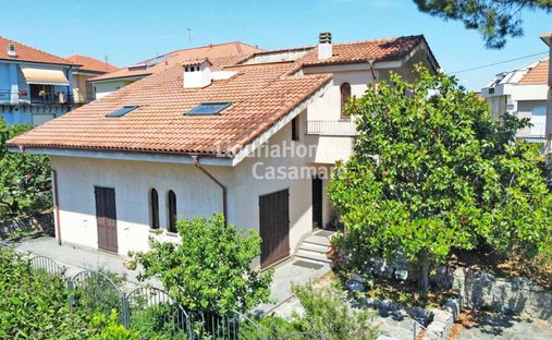 Villa in Poets - Musicians - Fornaci, Loano, Liguria 1