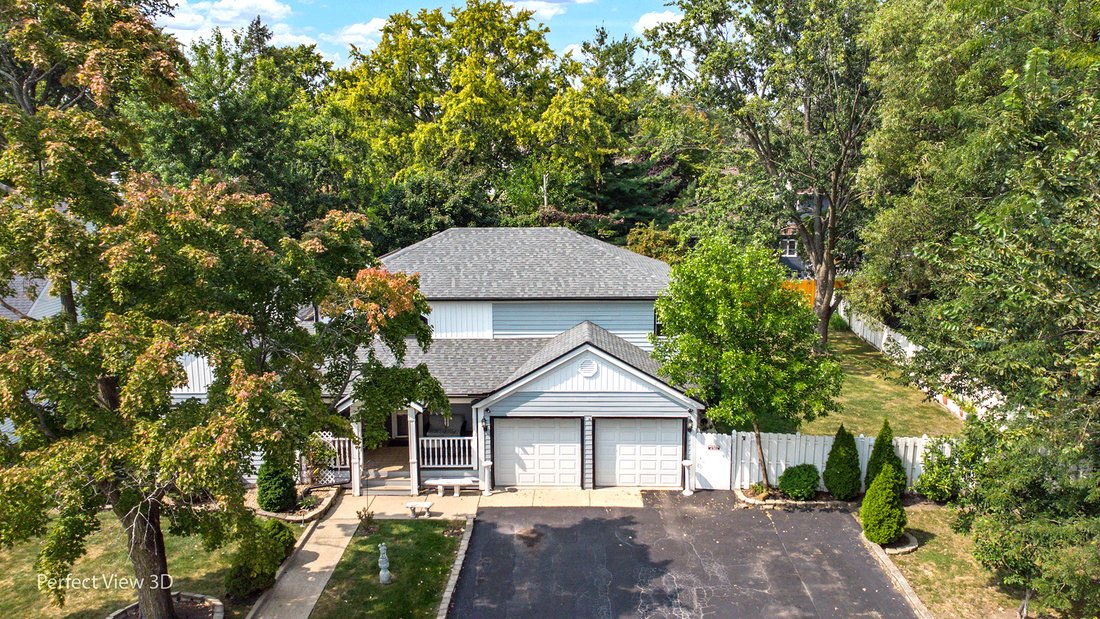 House in Wheaton, Illinois, United States 2 - 17692983