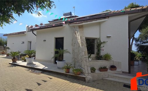 Villa in Alcamo Marina, Alcamo, Sicily 1