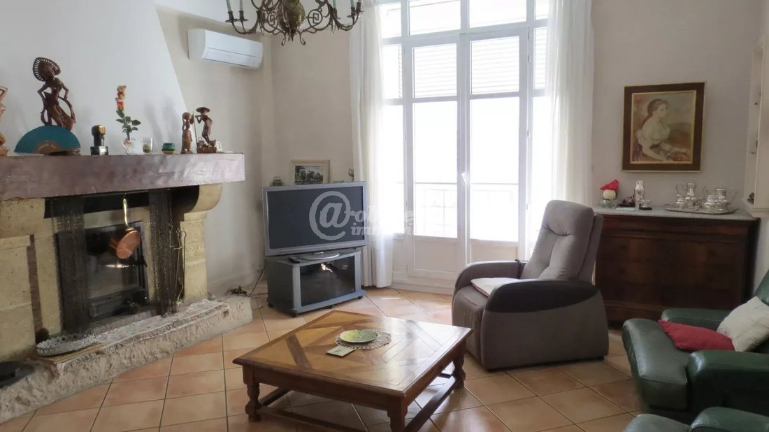 Apartment in Le Camas, 5e Arrondissement, Marseille 3 - 18328403