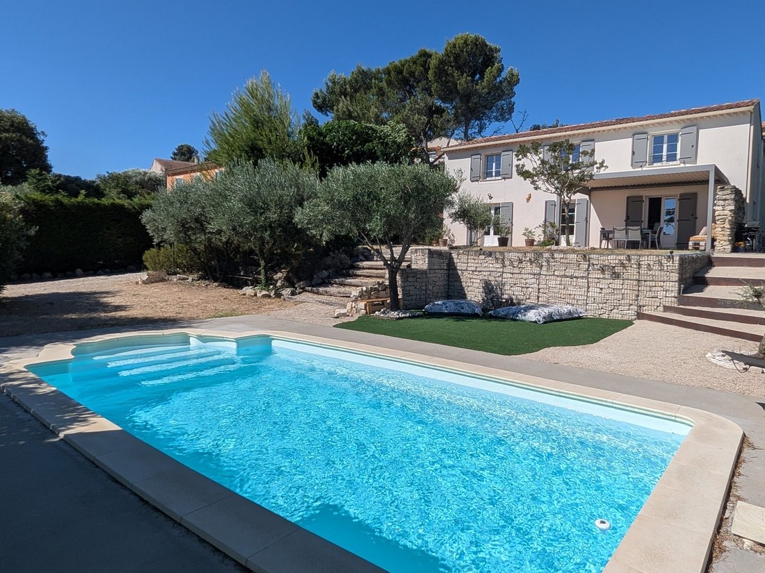 House in Châteauneuf-de-Gadagne, Provence-Alpes-Côte d'Azur, France 1 - 16737409