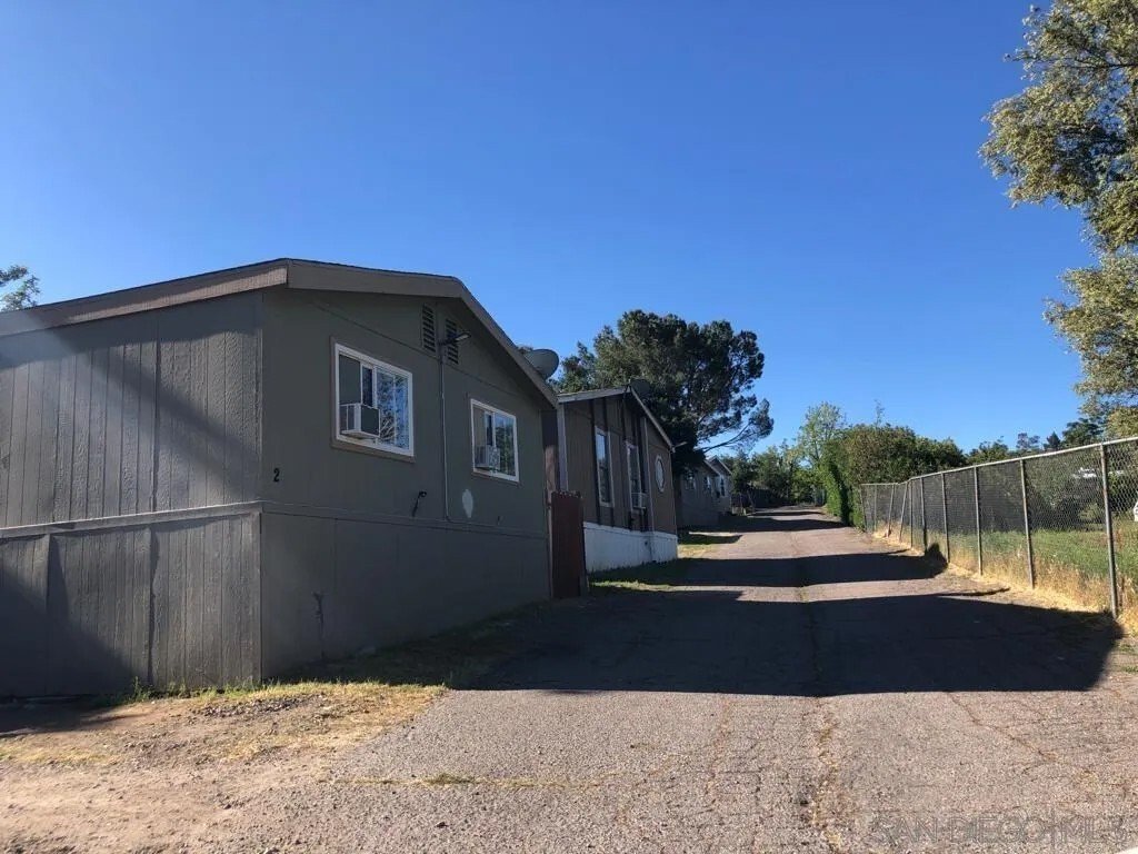 Alpine, California, United States 1 - 18330885