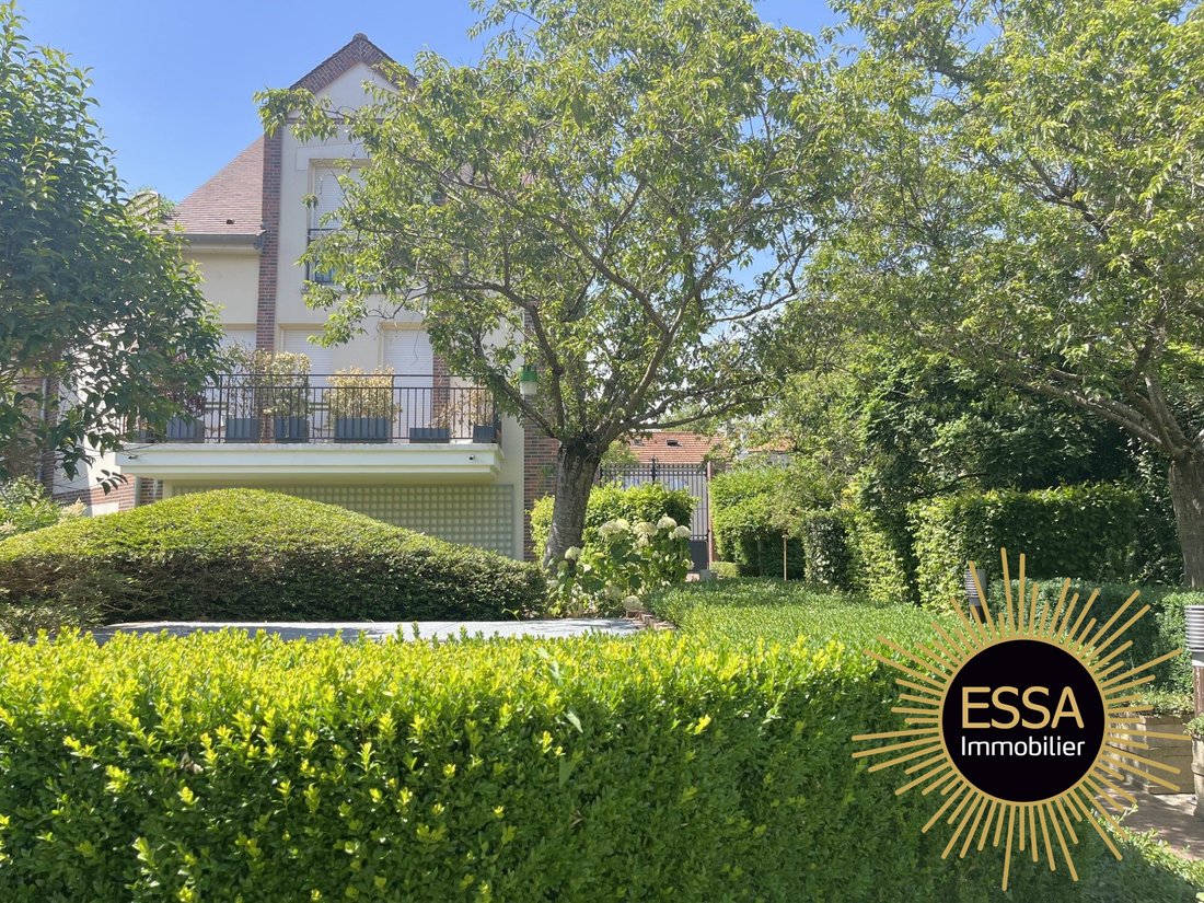 Apartment in Le Chesnay, Le Chesnay-Rocquencourt, France 1 - 18332341