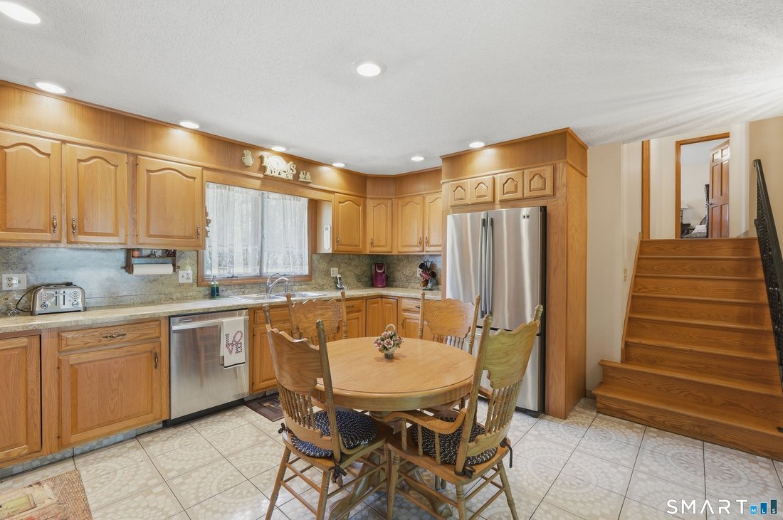 House in Watertown, Connecticut, United States 4 - 18329329