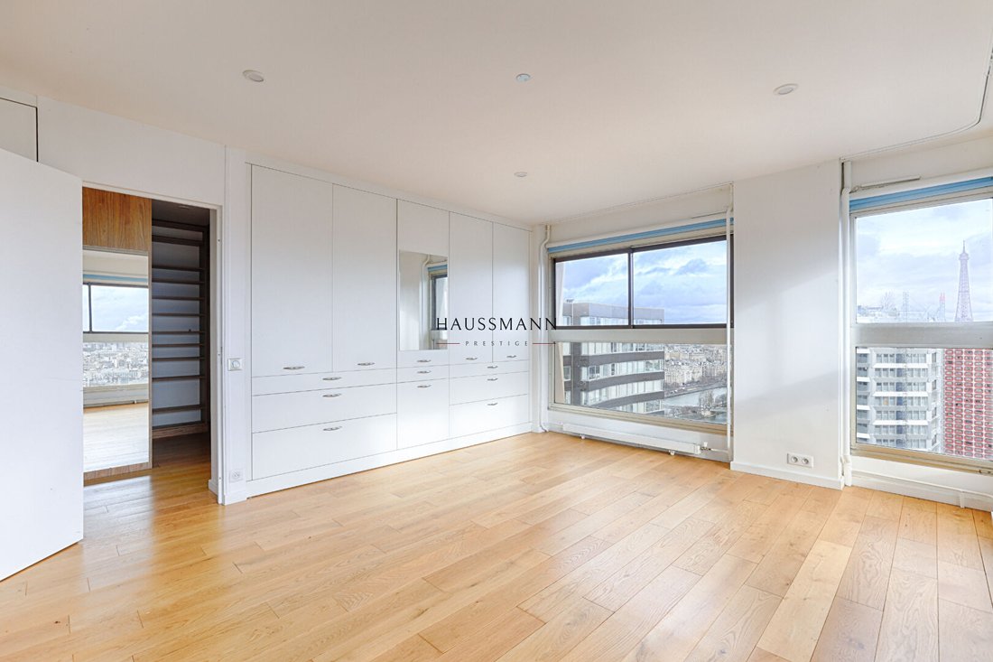 Apartment in Emeriau-Zola, Paris 15e Arrondissement, Paris 5 - 18331990