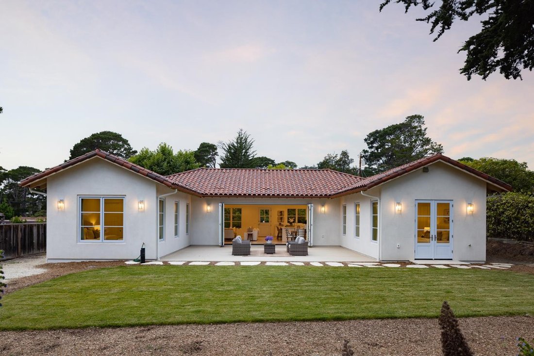 House in Carmel-by-the-Sea, California, United States 3 - 18331870