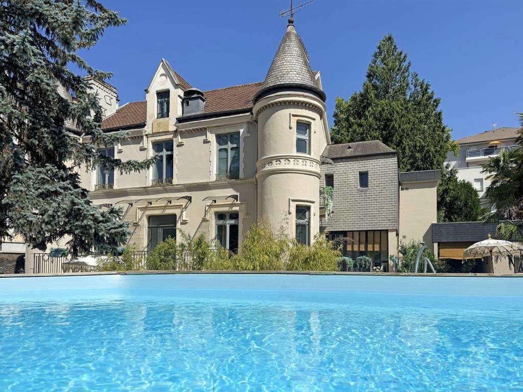 House in Pau, Nouvelle-Aquitaine, France 1 - 18330472