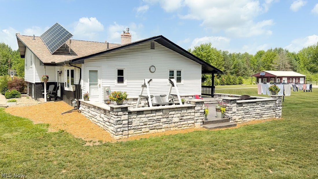 House in West Farmington, Ohio, United States 2 - 18311786