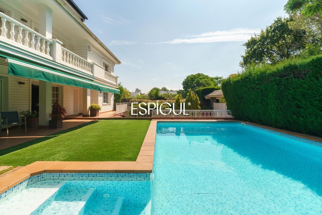 Villa in Sant Cugat del Valles, Catalonia, Spain 1 - 18326893