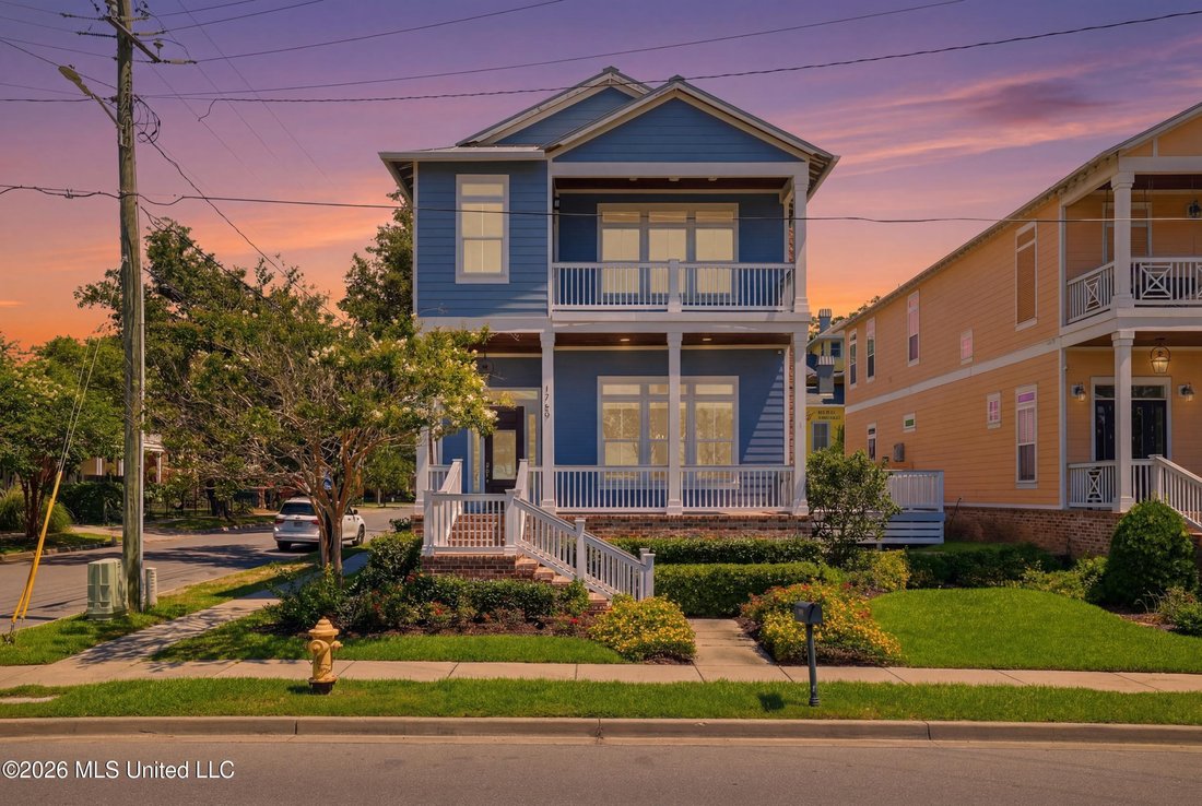 House in Gulfport, Mississippi, United States 1 - 18329760