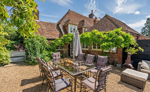 House in Bekesbourne, England 1