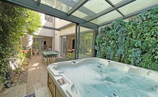 House in Camplanier, Nimes, France 1