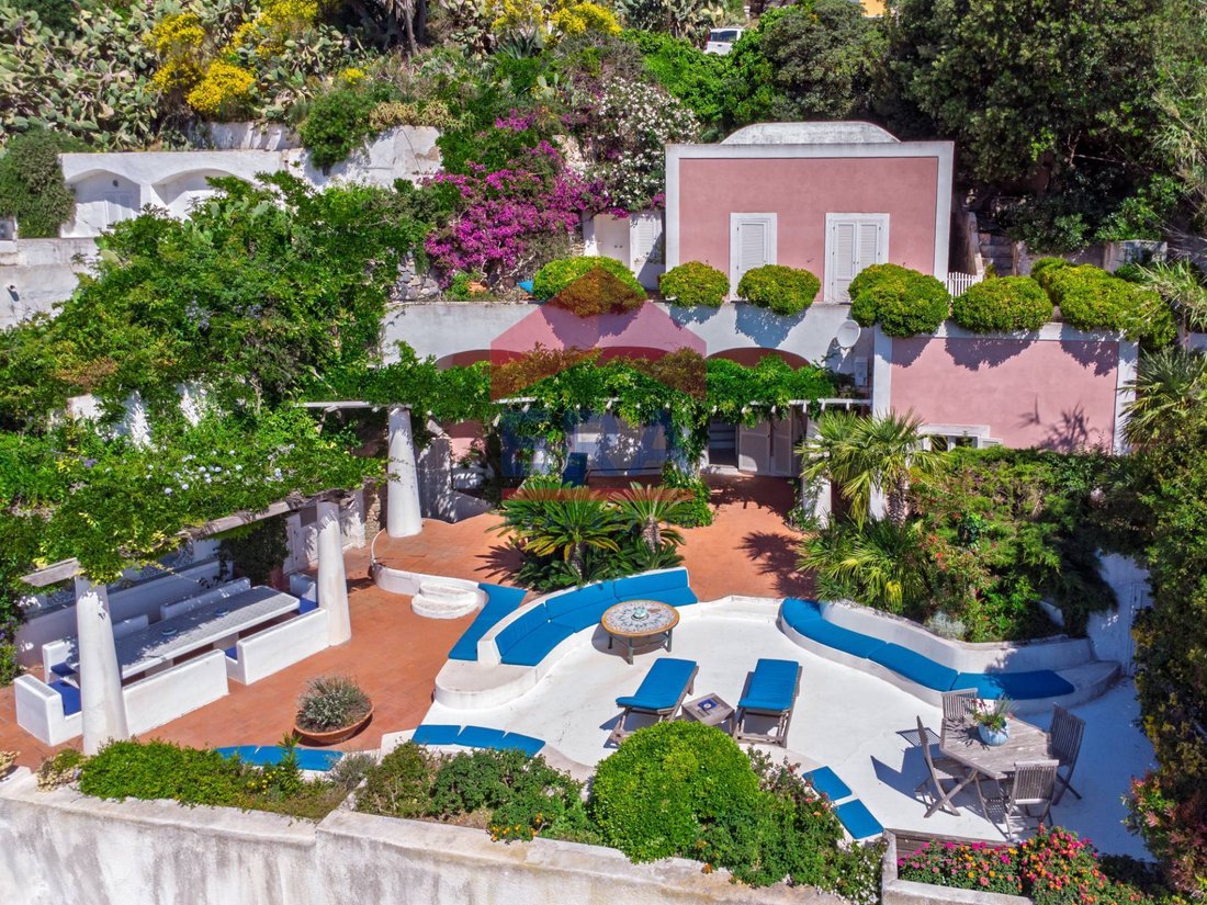 Villa in Ponza Island, Lazio, Italy 1 - 18332133