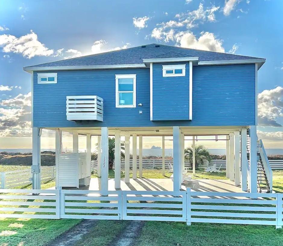 House in Bolivar Peninsula, Texas, United States 2 - 18331334