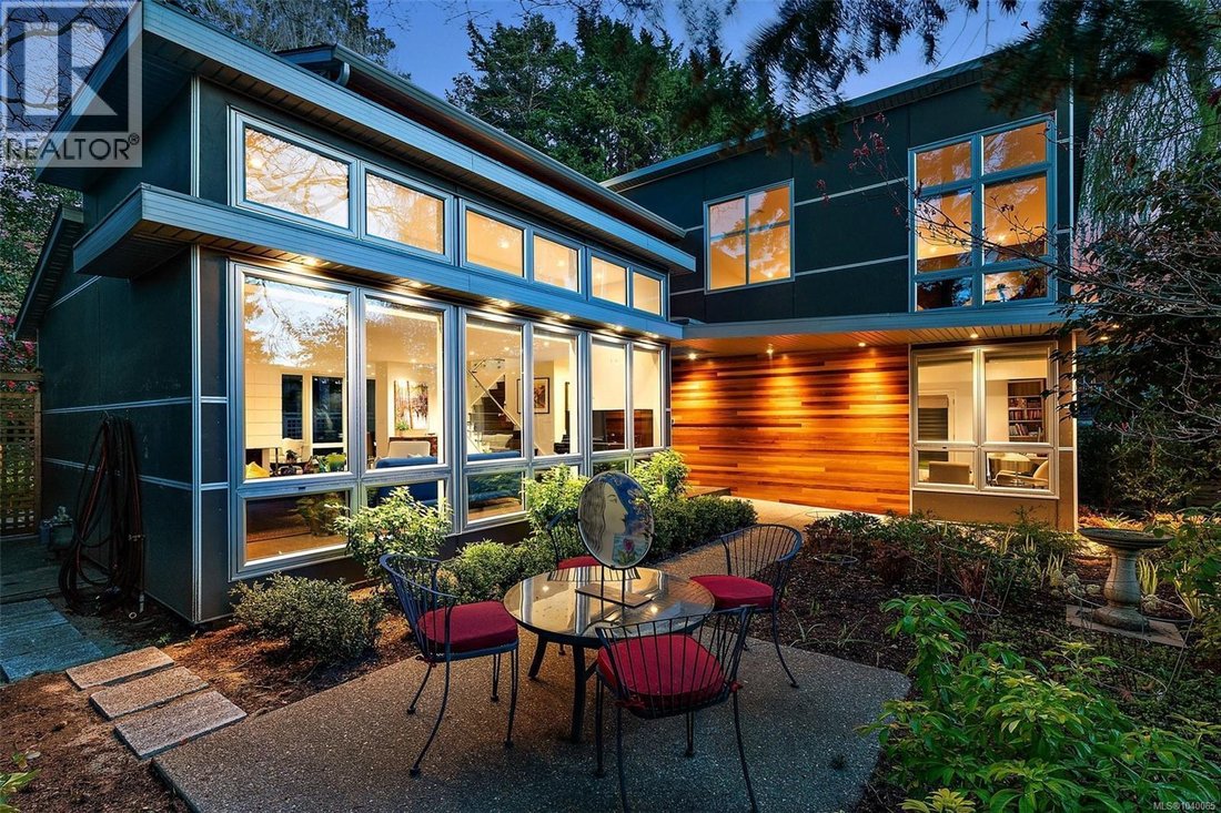 House in Victoria, British Columbia, Canada 3 - 18327737