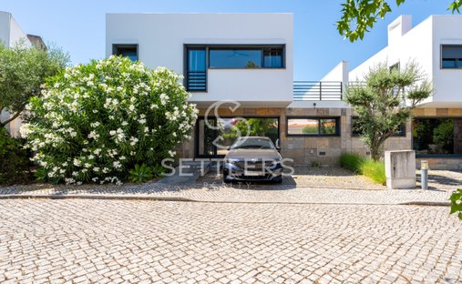 House in Alcabideche, Lisbon, Portugal 1