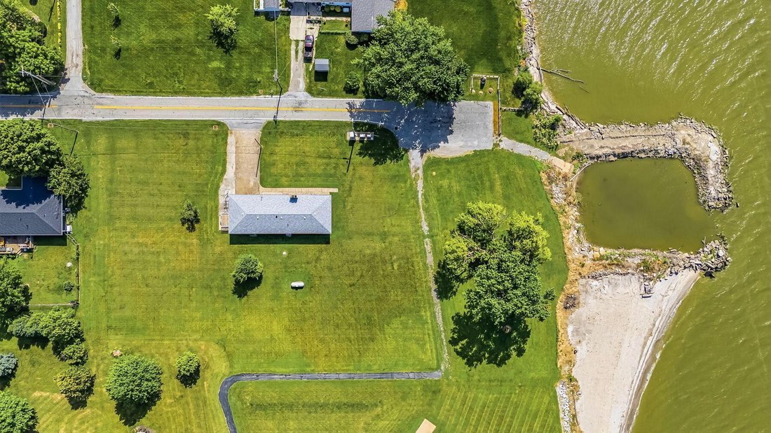 House in Port Clinton, Ohio, United States 2 - 18327222