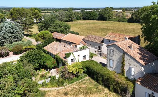 Estate in Le Beaucet, Provence-Alpes-Côte d'Azur, France 1