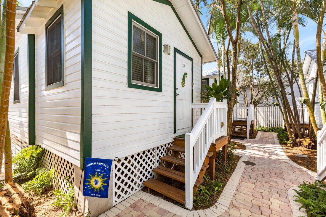 Condo in Key West, Florida, United States 2 - 18326647