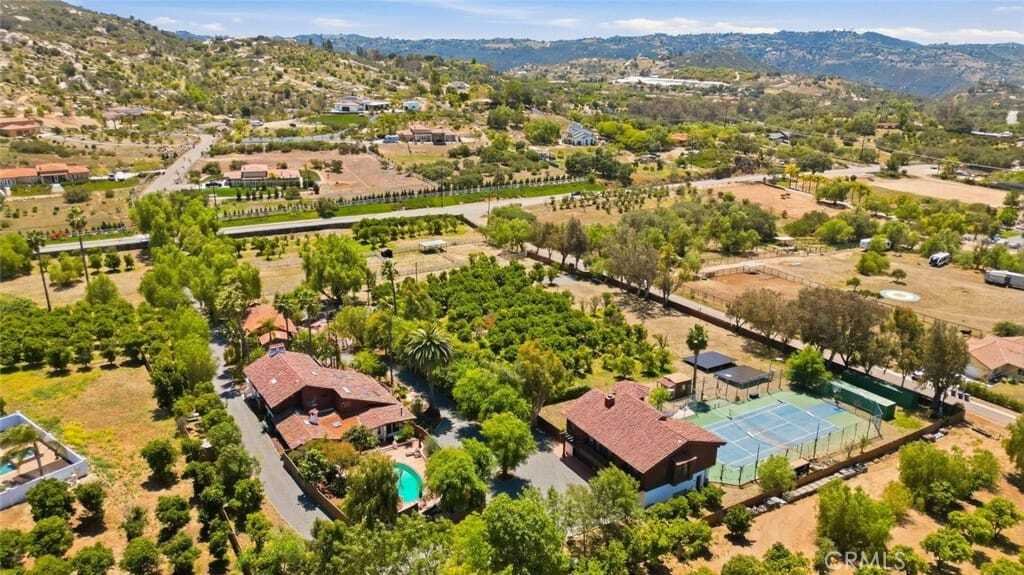 Valley Center, California, United States 5 - 17848689
