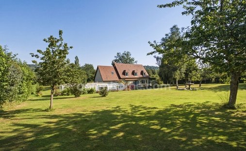 Haus in Pont-l'Évêque, Normandie, Frankreich 1