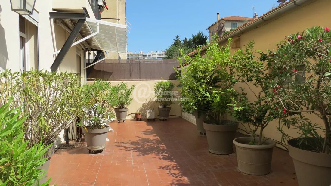 Apartment in Le Camas, 5e Arrondissement, Marseille 1 - 18328403