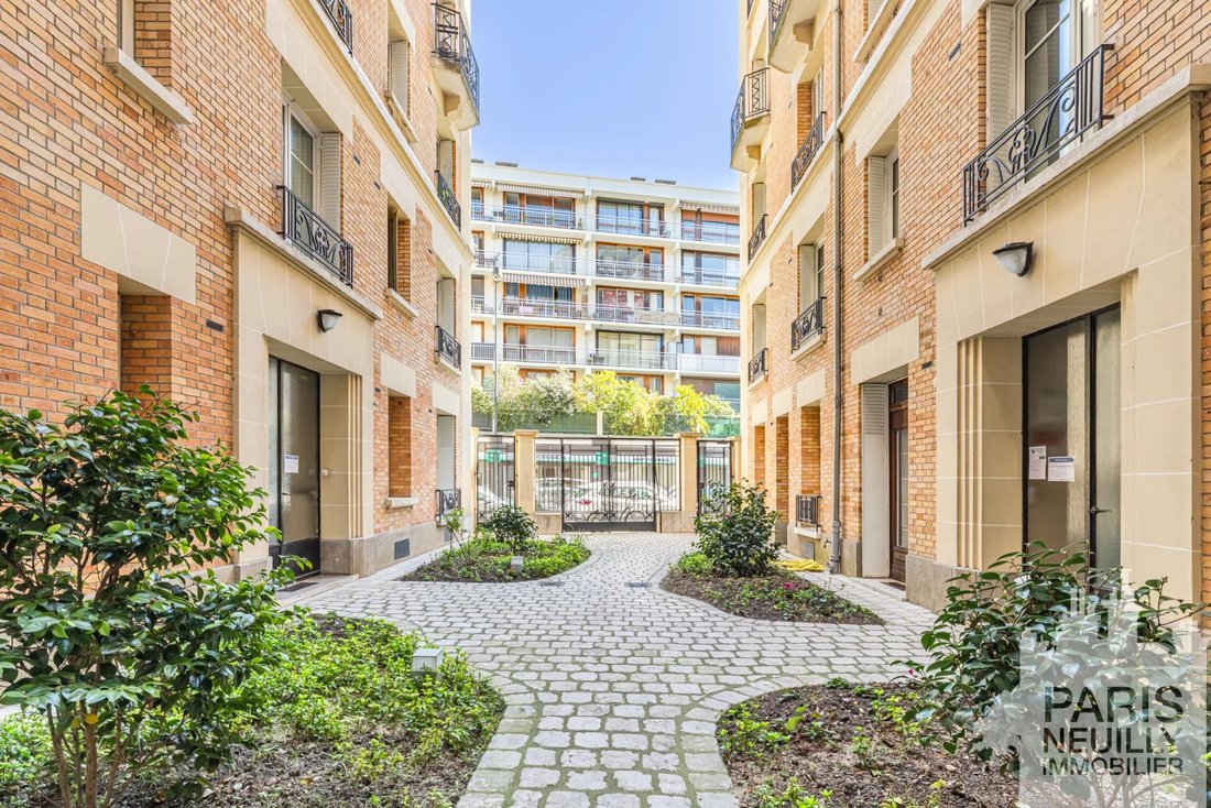 Apartment in Villiers-L. Michel, Levallois-Perret, France 1 - 18328222