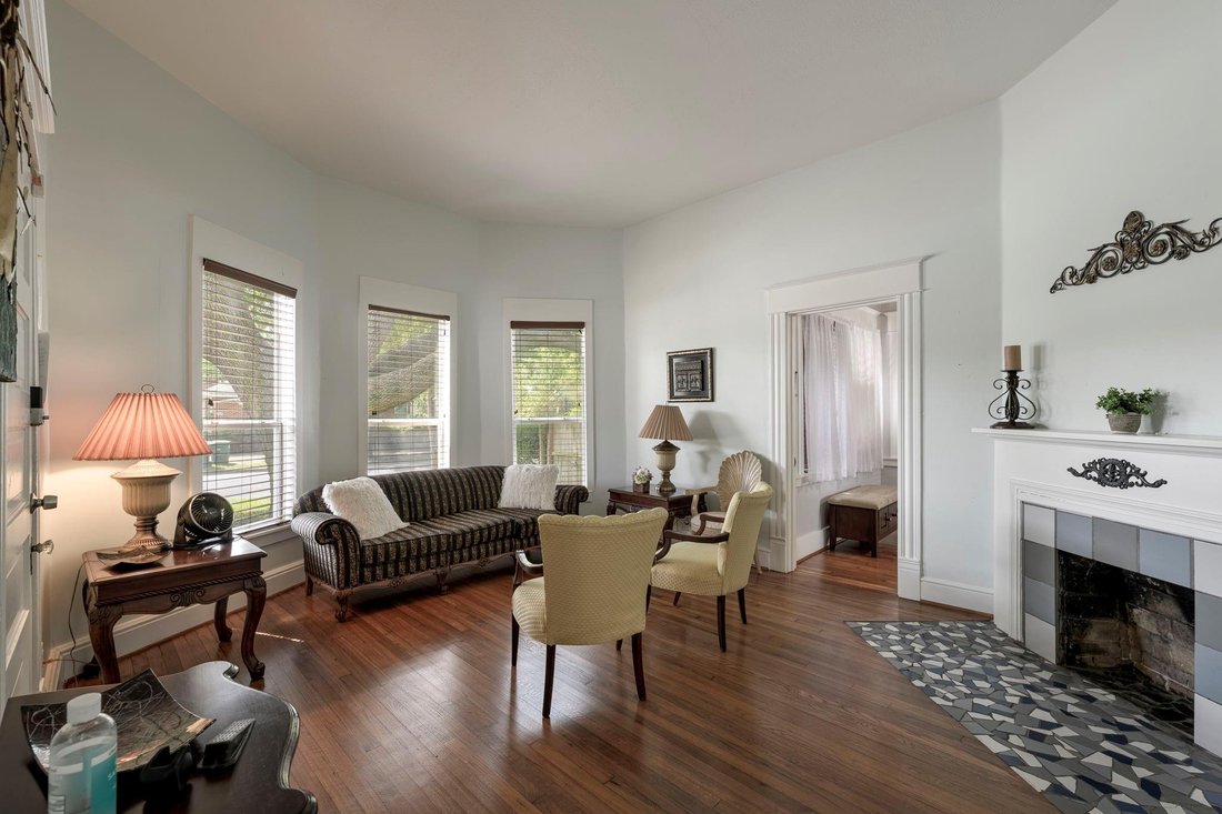 Houston, Texas, United States 5 - 18327633