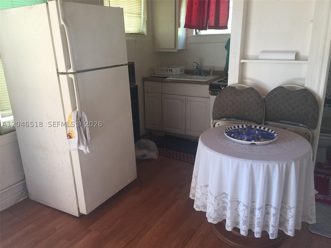 Dania Beach, Florida, United States 3 - 18326890