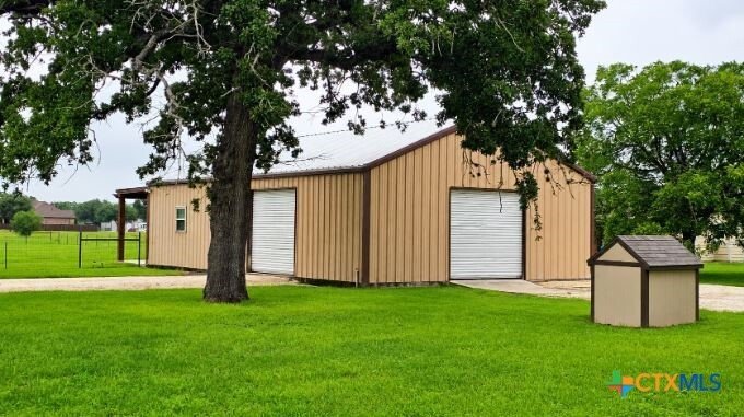 House in Hallettsville, Texas, United States 5 - 18329521