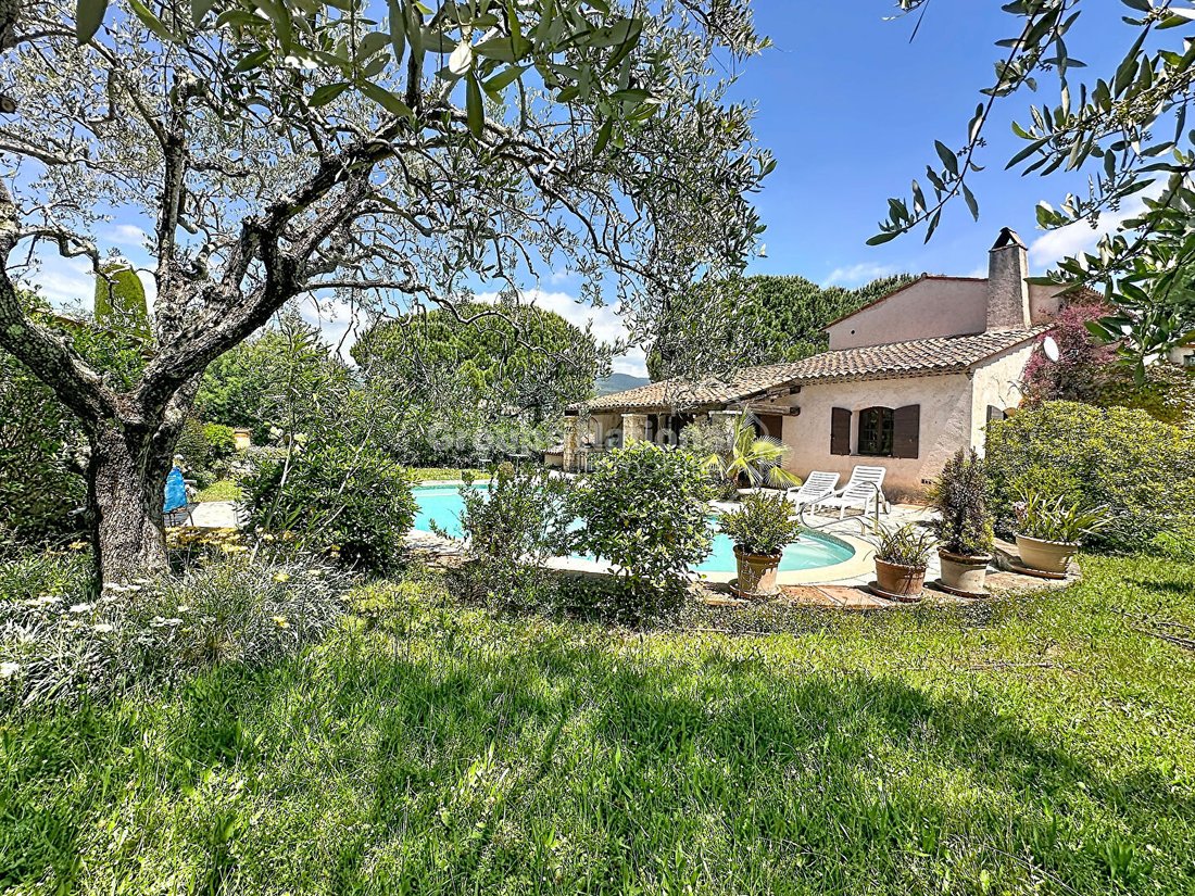 Villa in Grasse, Provence-Alpes-Côte d'Azur, France 2 - 18331956