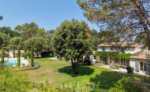 Country House in Meyrargues, Provence-Alpes-Côte d'Azur, France 1