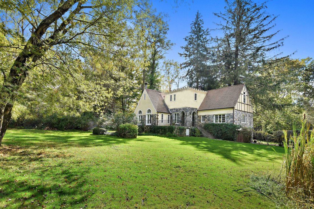 House in Bedford, New York, United States 2 - 17981042